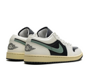 Air Jordan 1 Low 'Jade Smoke' Branco / Olive - Encomenda