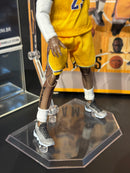 Action Figure LeBron James Lakers No. 127 Medicom Mafex - Pronta Entrega