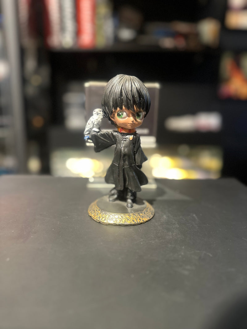 Boneco de Ação Harry Potter Com Coruja Edwiges 16cm Resina - Pronta Entrega