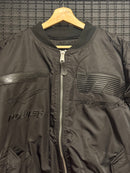 Jaqueta Vetements x Alpha Industries Blackout Racing Bomber - Pronta Entrega