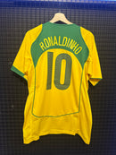 Camiseta Nike Retrô Seleção Brasileira 2006 Ronaldinho