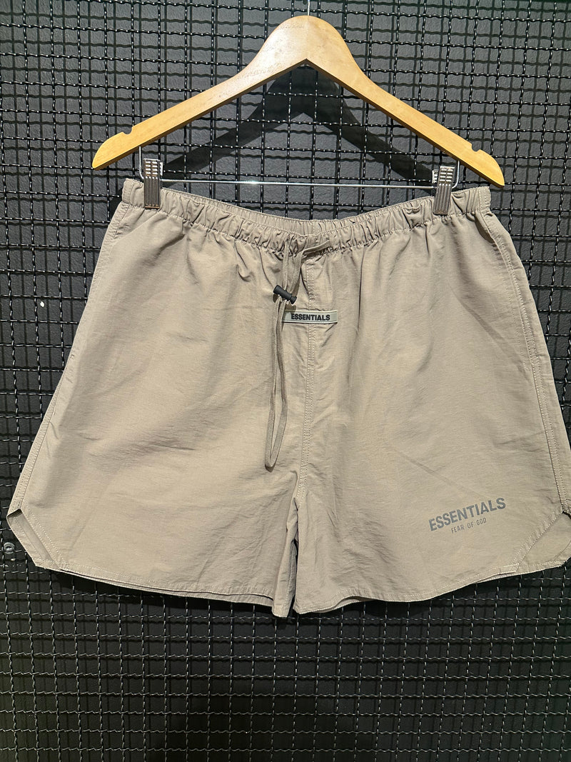 Short Essentials Nylon Running Fear Of God Grey - Pronta Entrega