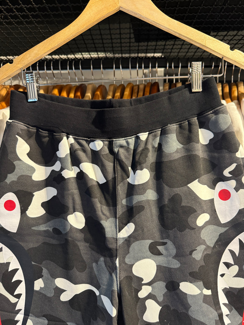 Short BAPE Camo Shark - Pronta Entrega