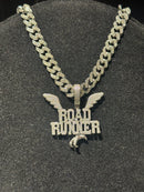 Corrente Cravejada Pingente “Road Runner” Em Zicornia Cubica Prata 45 CM - Pronta Entrega