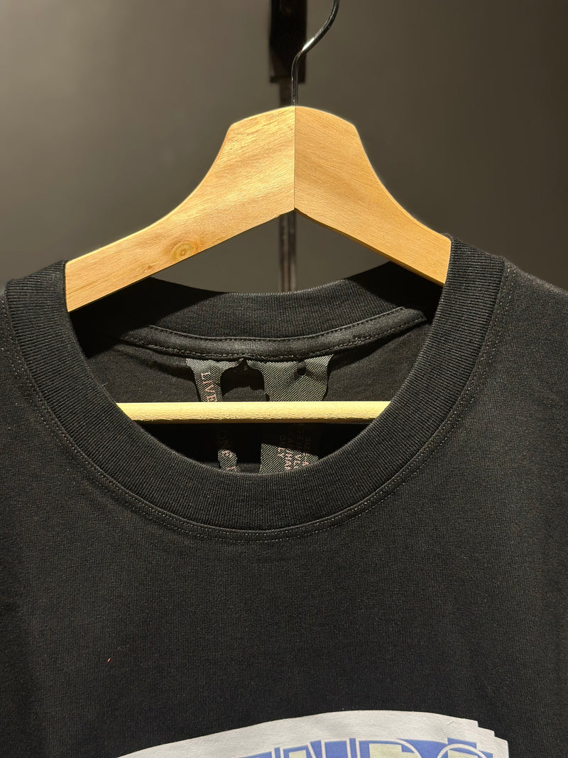 Camiseta VLONE Friends Preta - Pronta Entrega