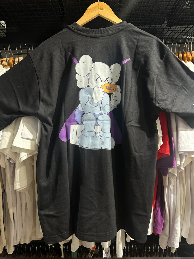 Camiseta KAWS Oversized Preta - Pronta Entrega