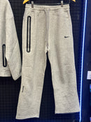 Conjunto Tech Fleece Nike x NOCTA Cinza - Pronta Entrega