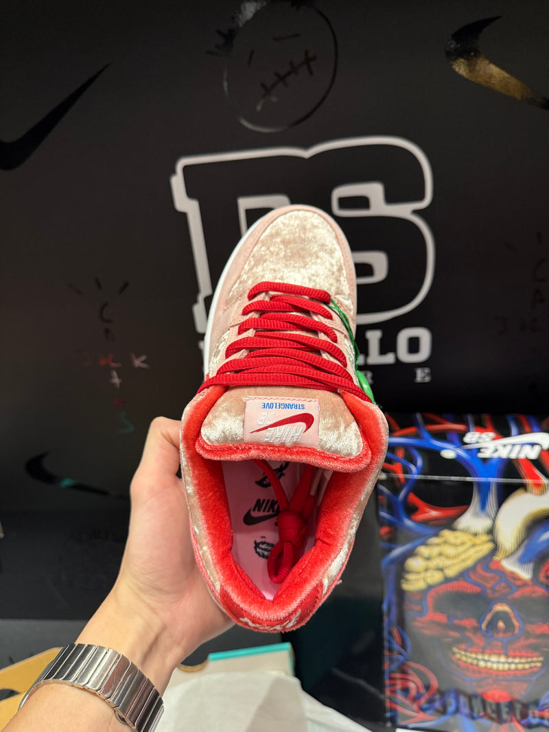 Tênis Nike SB Dunk Low Pro Strangelove - Pronta Entrega