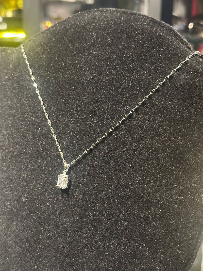 Corrente Feminina Prata Pingente Pedra Em Zicornia Cúbica 45 CM - Pronta Entrega