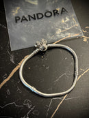 Bracelete Pandora Prata com Fecho Minnie Brilho Prata 17 CM - Pronta Entrega