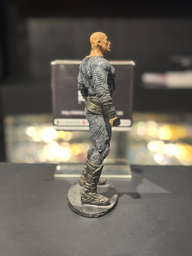 Boneco de Ação DC Comics Adão Negro 19cm Resina - Pronta Entrega