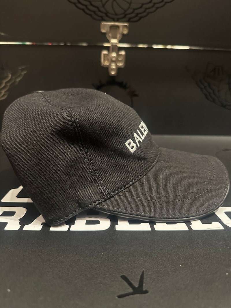 Boné Balenciaga Preto Aba Curva - Pronta Entrega