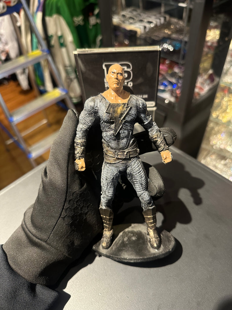 Boneco de Ação DC Comics Adão Negro 19cm Resina - Pronta Entrega