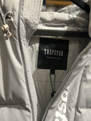 Jaqueta Puffer Trapstar “It’s a Secret” Cinza Claro - Pronta Entrega
