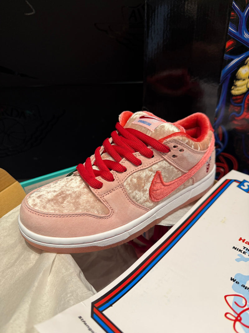 Tênis Nike SB Dunk Low Pro Strangelove - Pronta Entrega