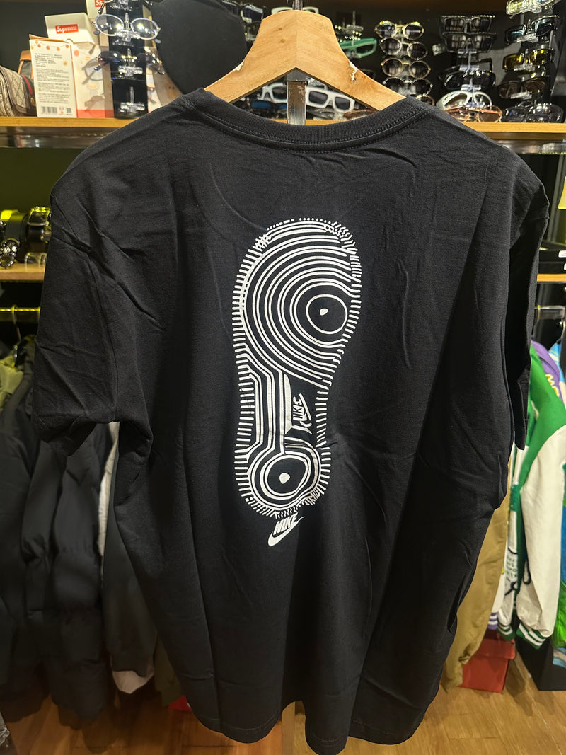 Camisa Nike Estampa Shoe Preta - Pronta Entrega
