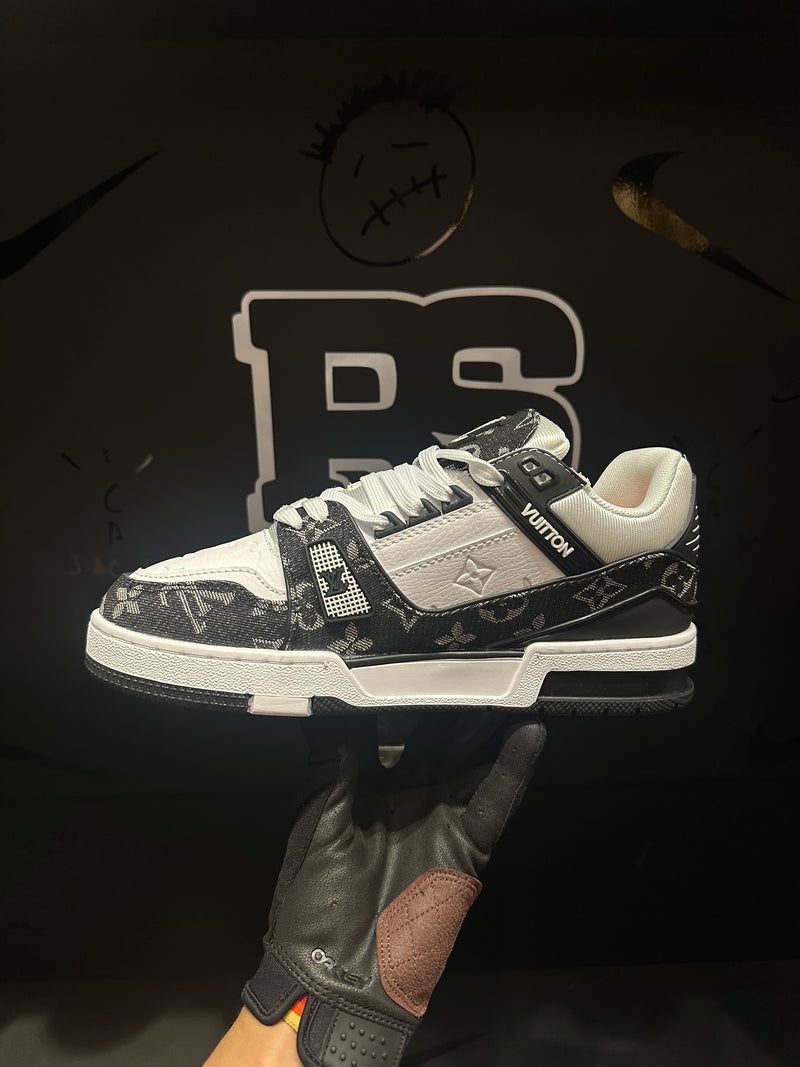 Tênis Louis Vuitton LV Trainer Black White - Pronta Entrega
