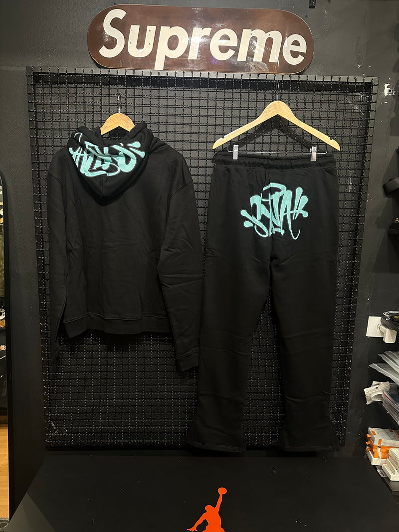 Conjunto Syna Moletom “Forgives Me” Black/Blue - Pronta Entrega