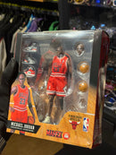 Action Figure Michael Jordan: Chicago Bulls NBA Uniforme Vermelho No. 100 Medicom Mafex - Pronta Entrega
