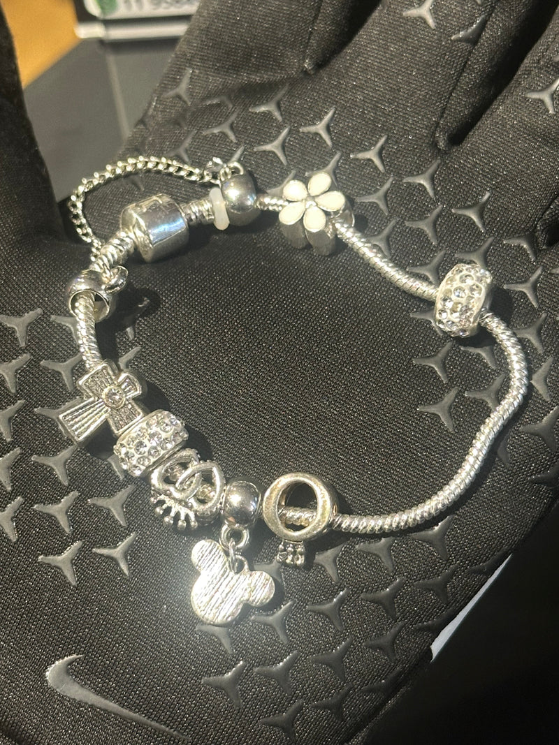 Pulseira Prata Multi Berloques - Pronta Entrega