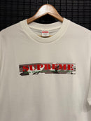Camiseta Supreme Hardcore White SS25-W18 - Pronta Entrega