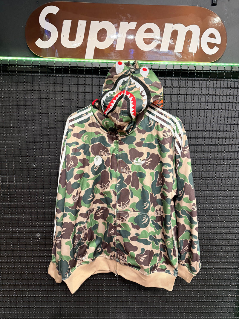 Jaqueta Bape Shark x Adidas Track Hoodie Camo Green - Pronta Entrega