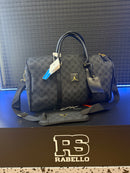BOLSA AIR JORDAN MONOGRAM DUFFLE BAG JACQUARD LUGGAGE BLACK GOLD GRATITUDE - Pronta Entrega
