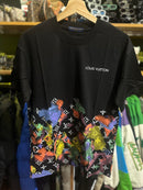Camiseta Louis Vuitton Preta Multicolor - Pronta Entrega