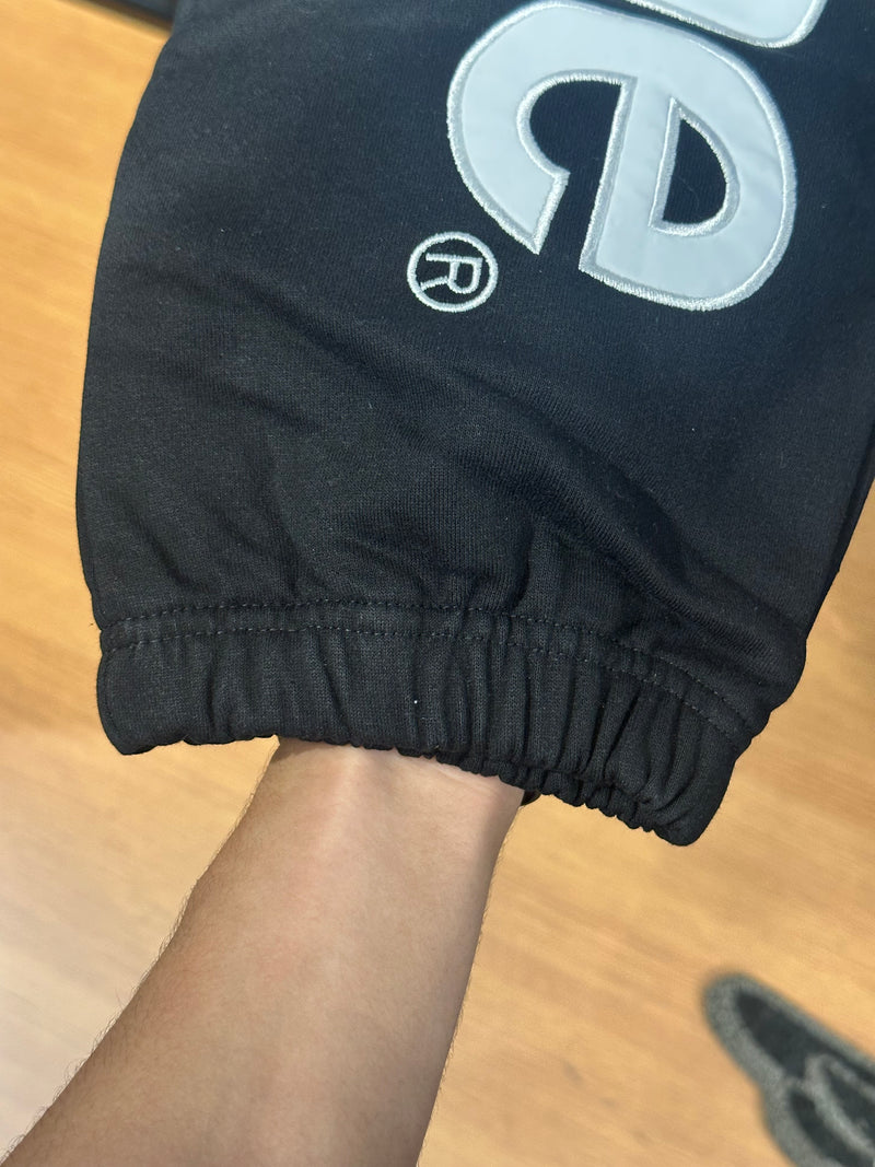 Calça Moletom Supreme Satin Applique - Pronta Entrega