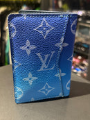 Carteira Louis Vuitton Logo Clouds - Pronta Entrega