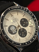 Relógio Omega Speedmaster Professional "Snoopy" 50th Anniversary Black - Pronta Entrega