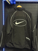 Conjunto Supreme Jaqueta Esportiva x Nike Black - Pronta Entrega
