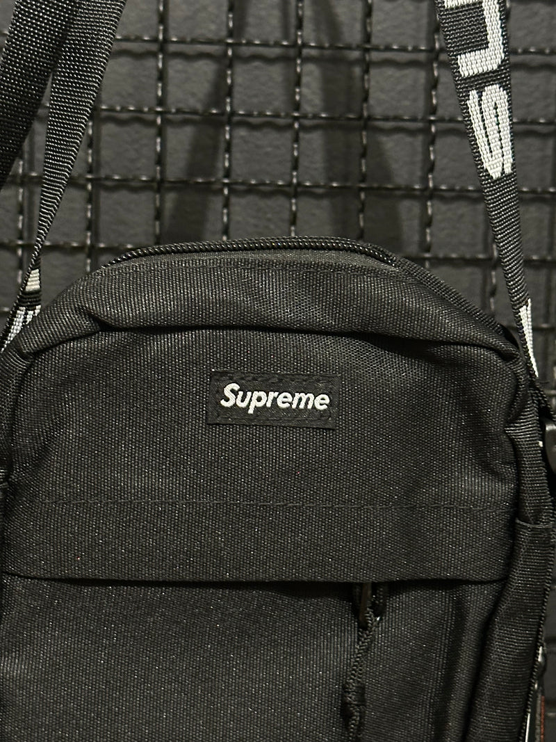 ShoulderBag Transversal Supreme SS18 Black - Pronta Entrega