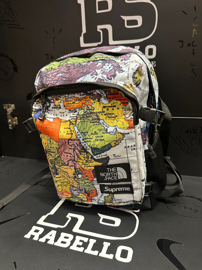 Mochila The North Face x Supreme Travel - Pronta Entrega