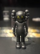 Boneco Colecionável KAWS Black 18cm - Pronta Entrega