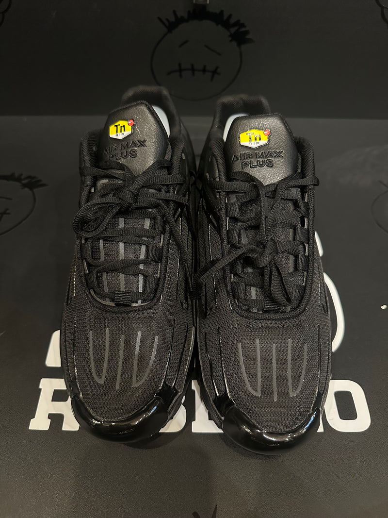 Tênis Air Max TN Plus Triple Black - Pronta Entrega