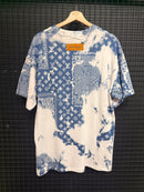 Camiseta Louis Vuitton Bandana Print Monogram - Pronta Entrega