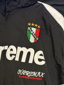 Jaqueta Supreme x Umbro Italy Black - Pronta Entrega