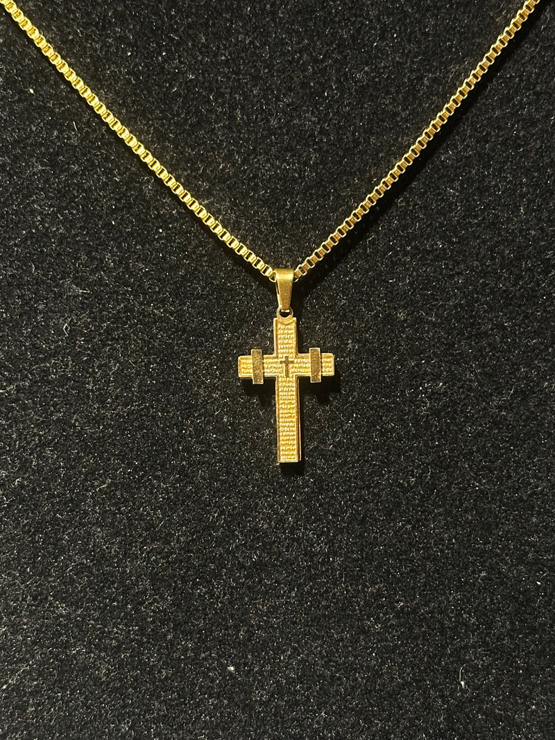 Corrente Banhada Pingente Cruz/Pai Nosso 25 CM - Pronta Entrega