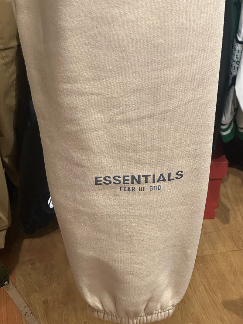 Calça Moletom Essentials “Fear Of God” Creme Com Punho - Pronta Entrega