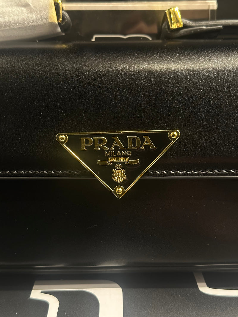 Bolsa Prada Black Logo Triangular Gold - Pronta Entrega