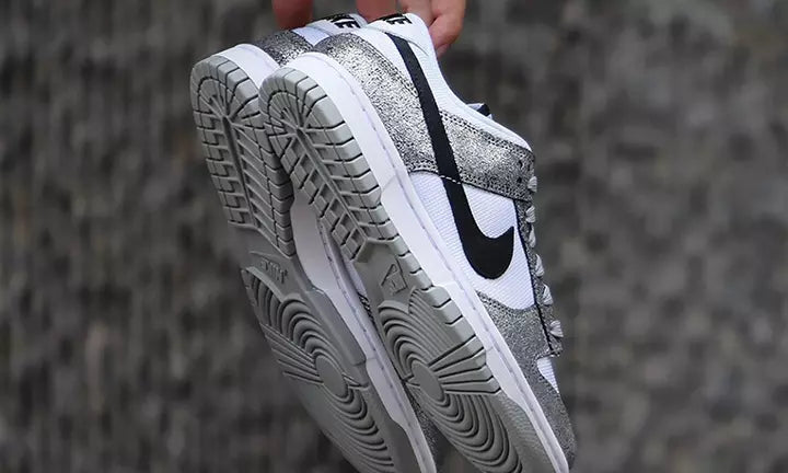 Nike Dunk Low 'Golden Gals' Prata - Encomenda