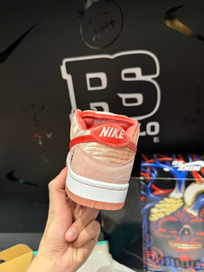 Tênis Nike SB Dunk Low Pro Strangelove - Pronta Entrega