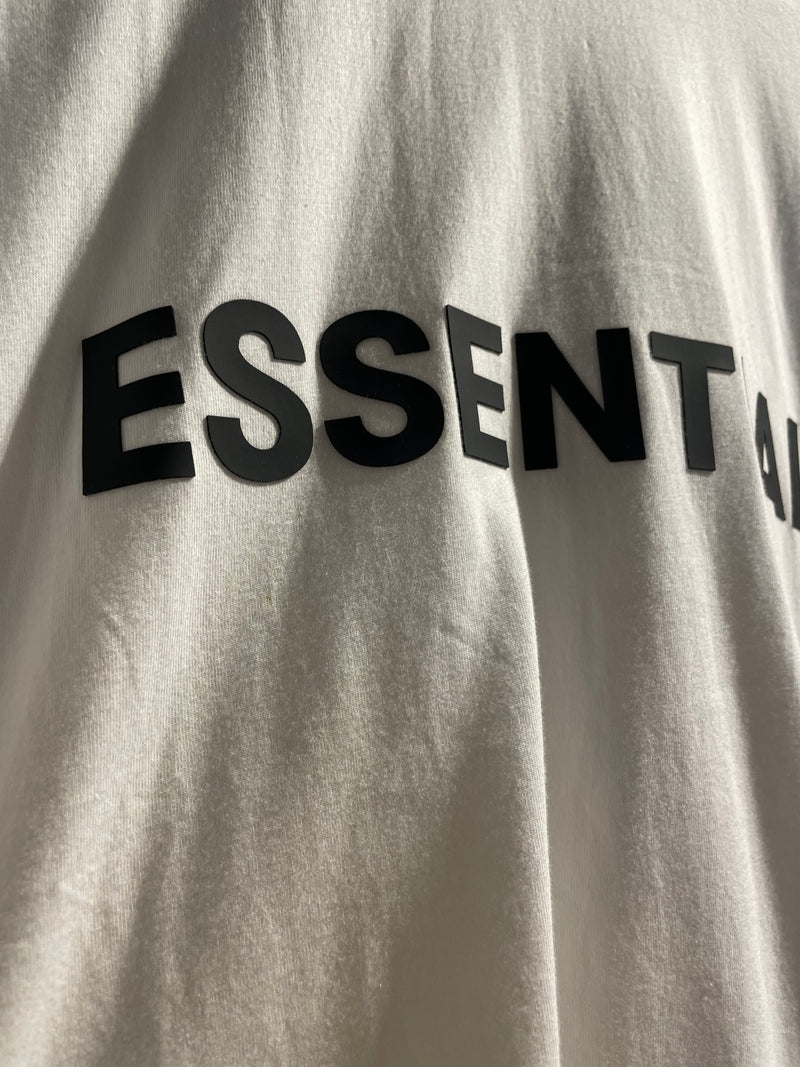 Camiseta ESSENTIALS Branca - Pronta Entrega