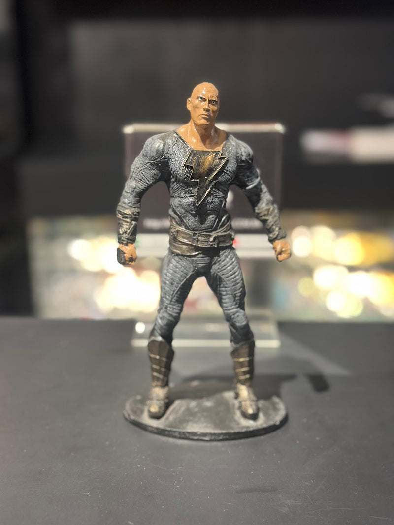 Boneco de Ação DC Comics Adão Negro 19cm Resina - Pronta Entrega