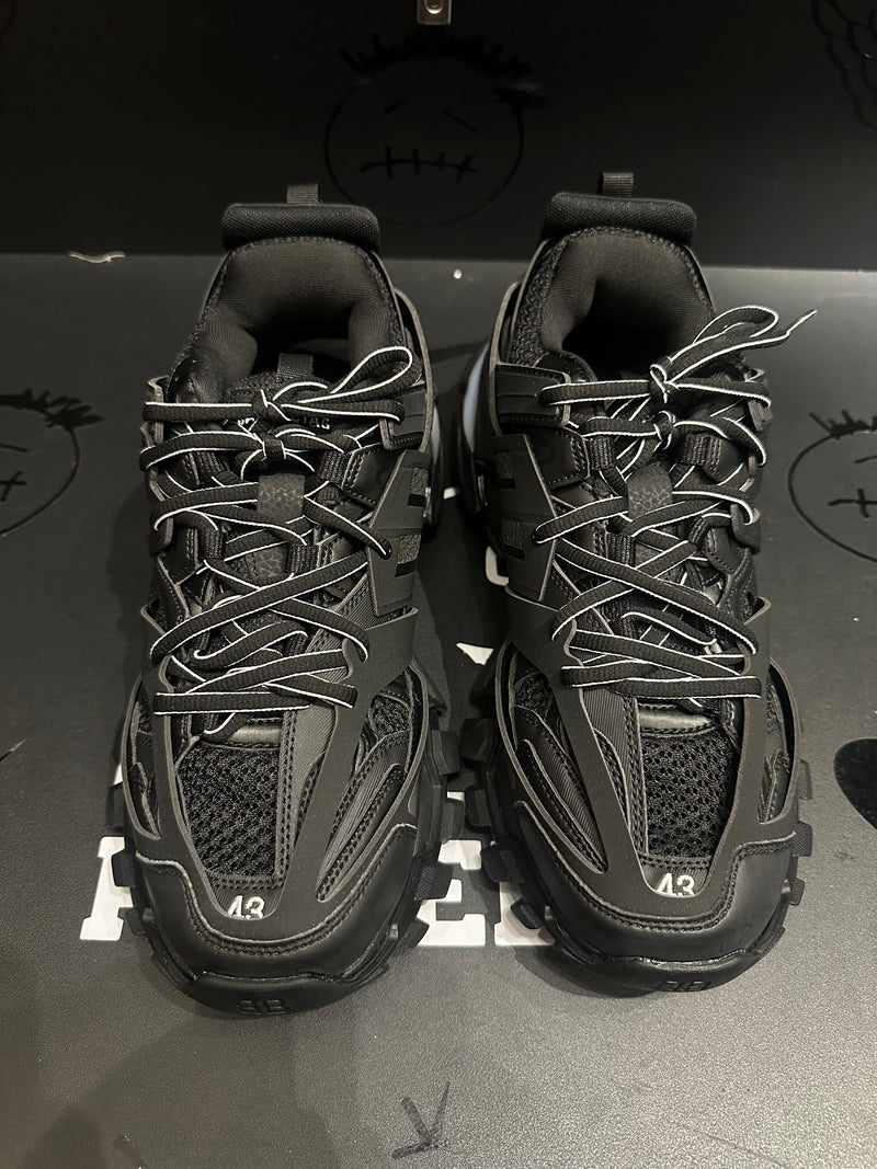 Tênis Balenciaga Cano Baixo Track Preto Com Led - Pronta Entrega