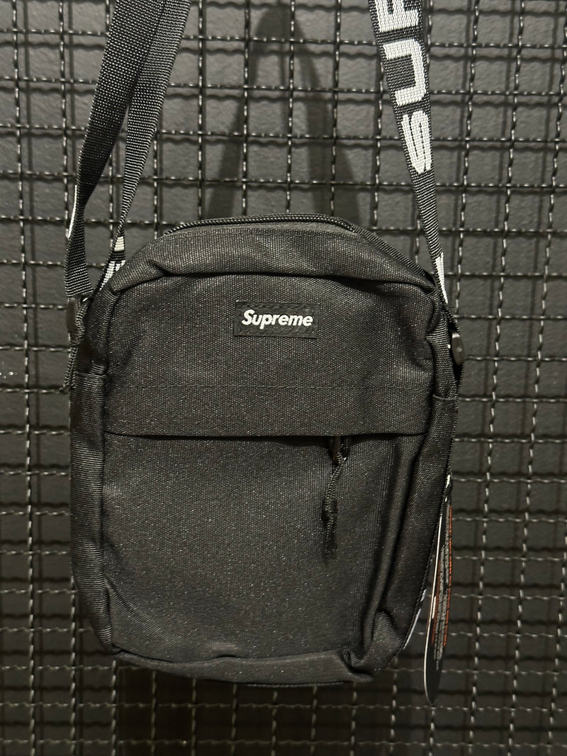 ShoulderBag Transversal Supreme SS18 Black - Pronta Entrega