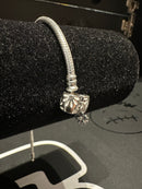 Bracelete Pandora Prata com Berloques Flor e Fecho Prata - Pronta Entrega