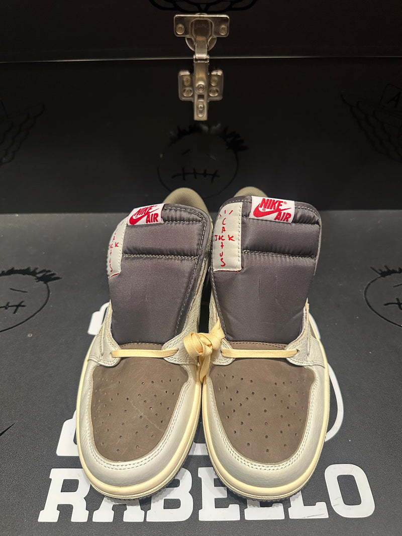 Tênis Nike Air Jordan 1 Retrô Low OG SP x Travis Scott Reverse Mocha - Creme - Pronta Entrega