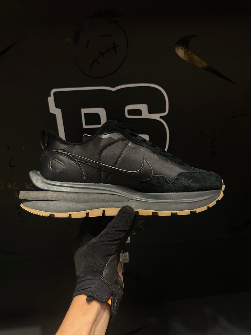 Tênis Nike Vaporwaffle X Sacai Black Gum - Pronta Entrega